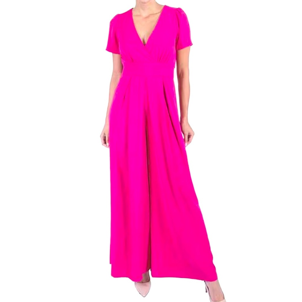 Julia Jordan
Matte Crepe V-Neck Short Sleeve Wide Leg Pleated
Jumpsuit NWT